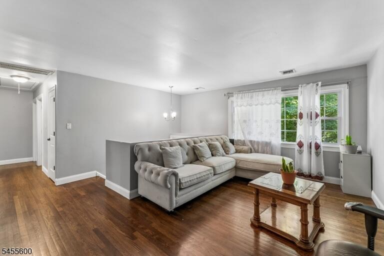 Property listing MLS 4048392 photo 13