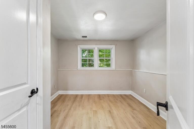 Property listing MLS 4048392 photo 25