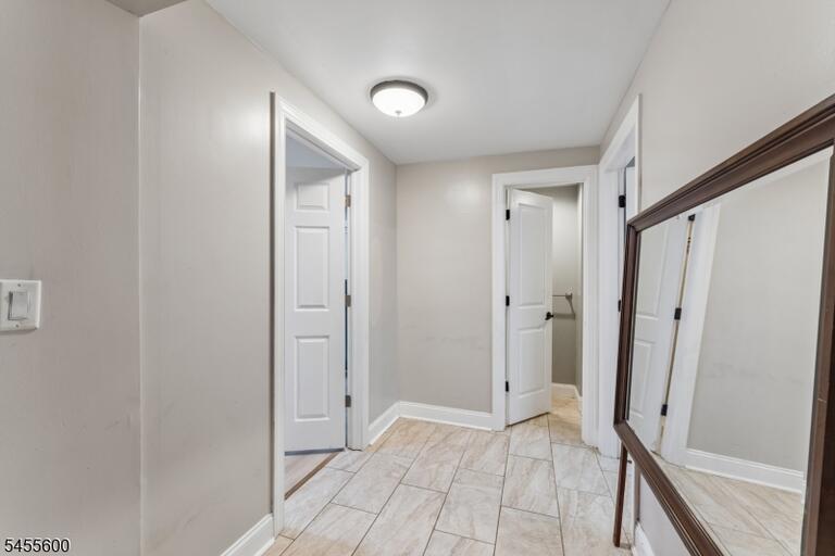 Property listing MLS 4048392 photo 27