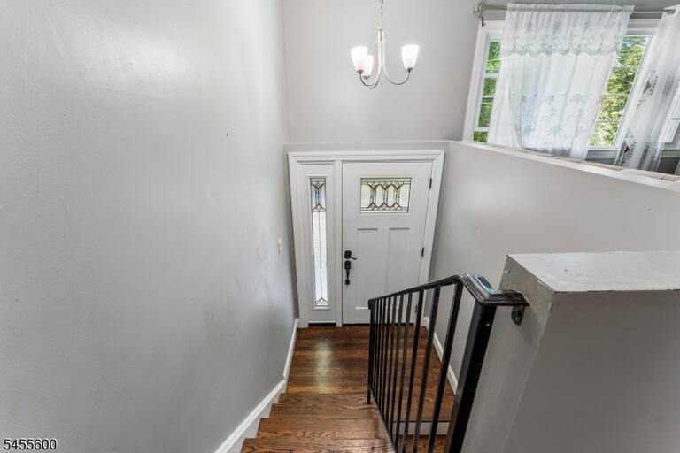 Property listing MLS 4048392 photo 7