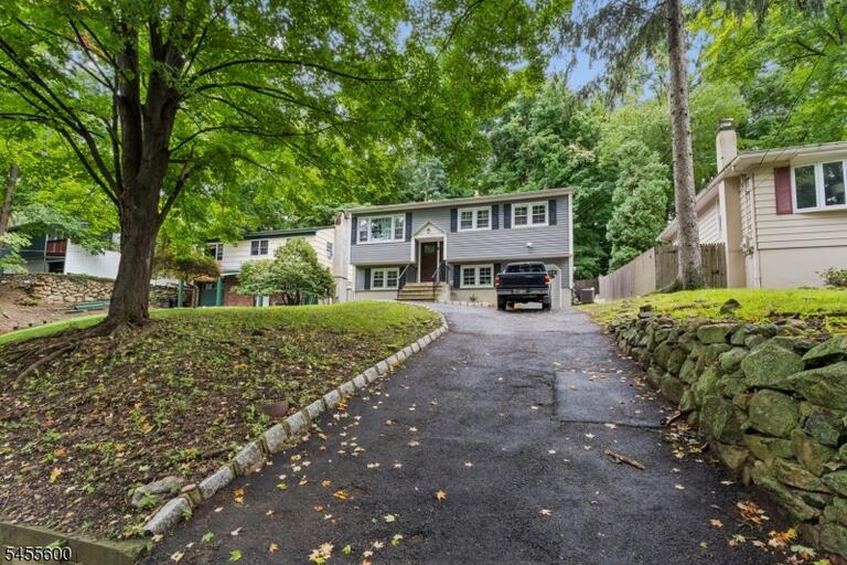 Property listing MLS 4048392 photo 9