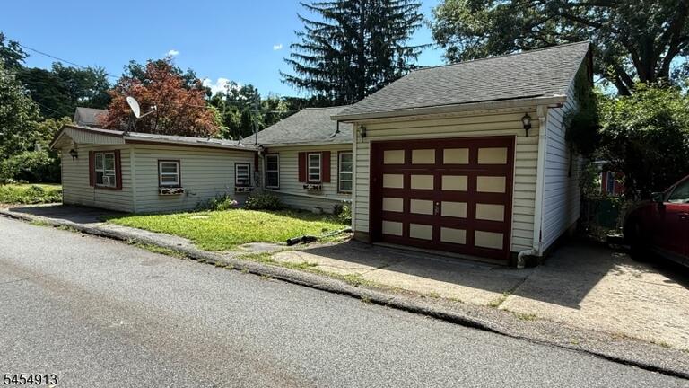 Property listing MLS 4048396 photo 4