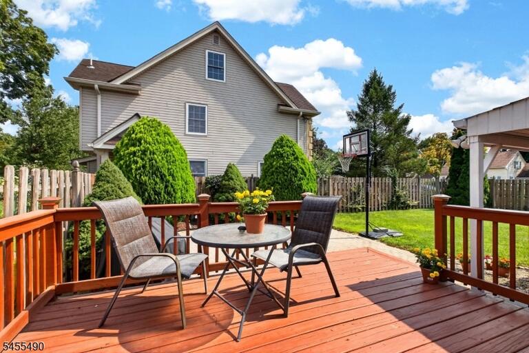 Property listing MLS 4048402 photo 28