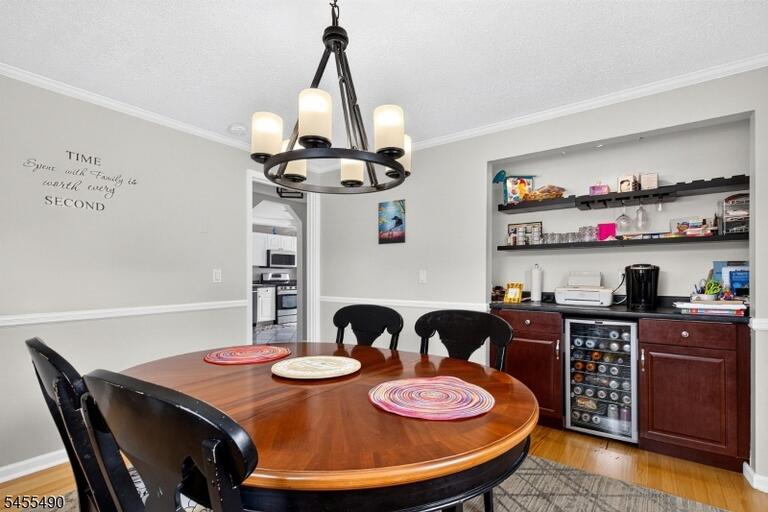 Property listing MLS 4048402 photo 6