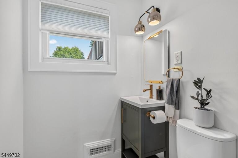 Property listing MLS 4048408 photo 30
