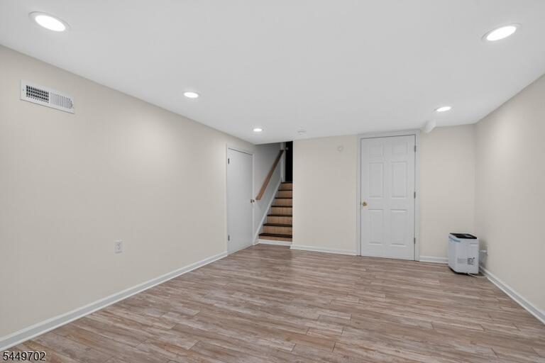 Property listing MLS 4048408 photo 33