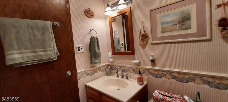 Property listing MLS 4048414 photo 14