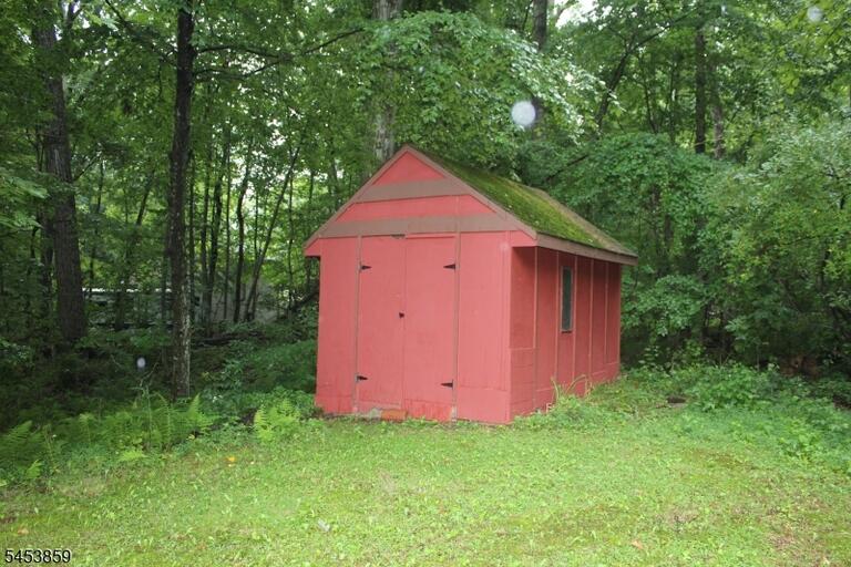 Property listing MLS 4048414 photo 5