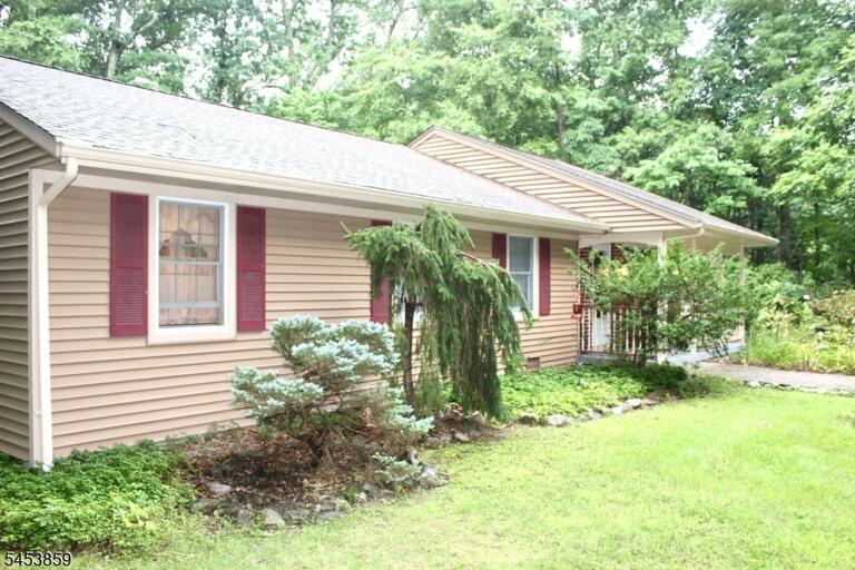 Property listing MLS 4048414 photo 7
