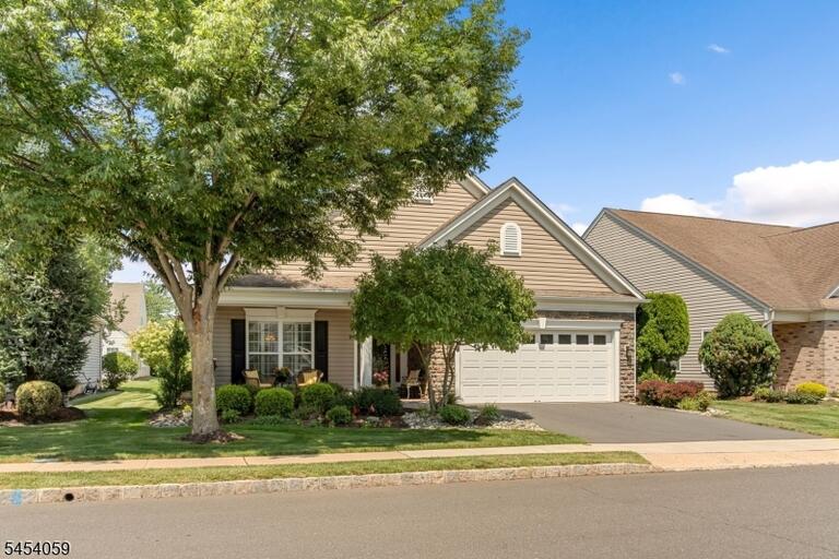 Property listing MLS 4048416 photo 3