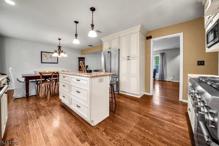 Property listing MLS 4048417 photo 13