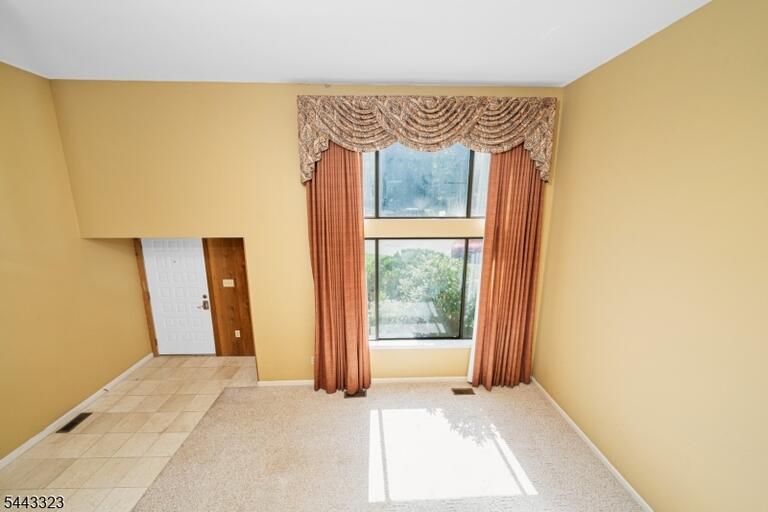Property listing MLS 4048418 photo 5