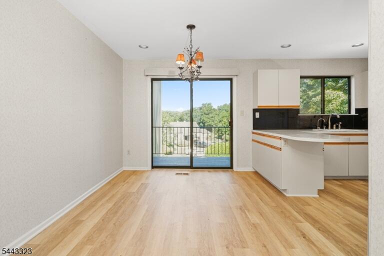 Property listing MLS 4048418 photo 8