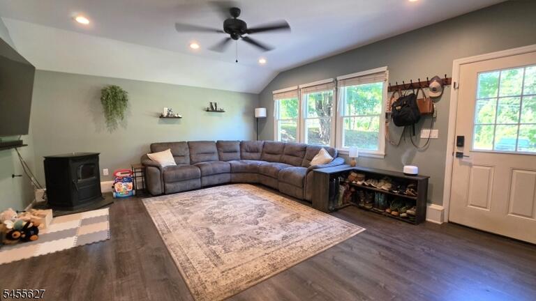 Property listing MLS 4048420 photo 7