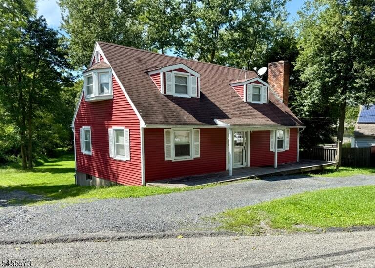 Property listing MLS 4048422 photo 1