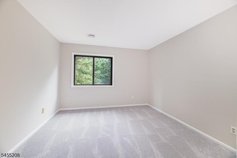Property listing MLS 4048427 photo 17