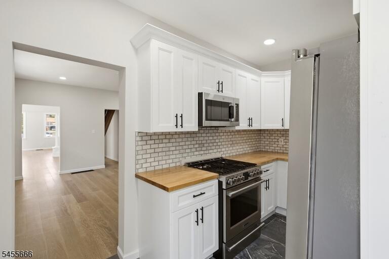 Property listing MLS 4048441 photo 14