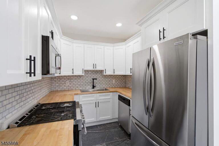 Property listing MLS 4048441 photo 17