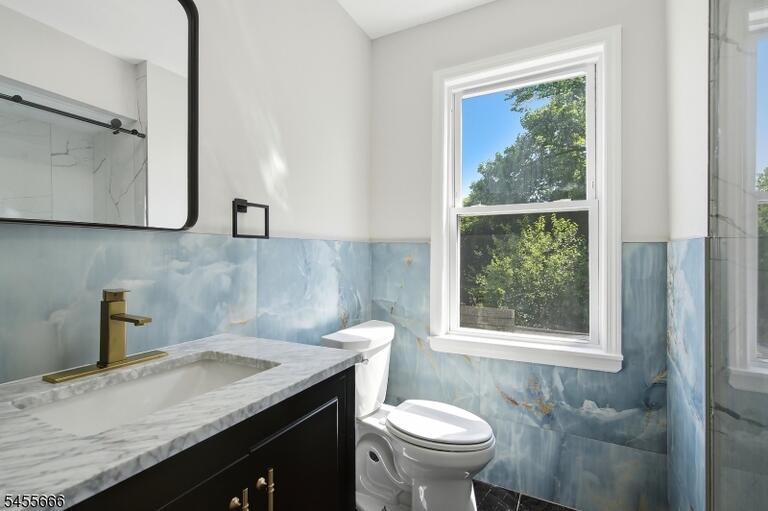 Property listing MLS 4048441 photo 24