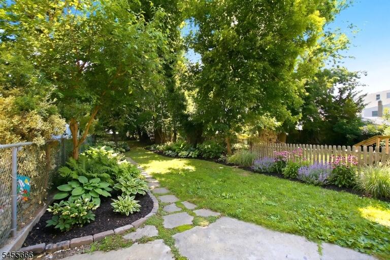 Property listing MLS 4048441 photo 30