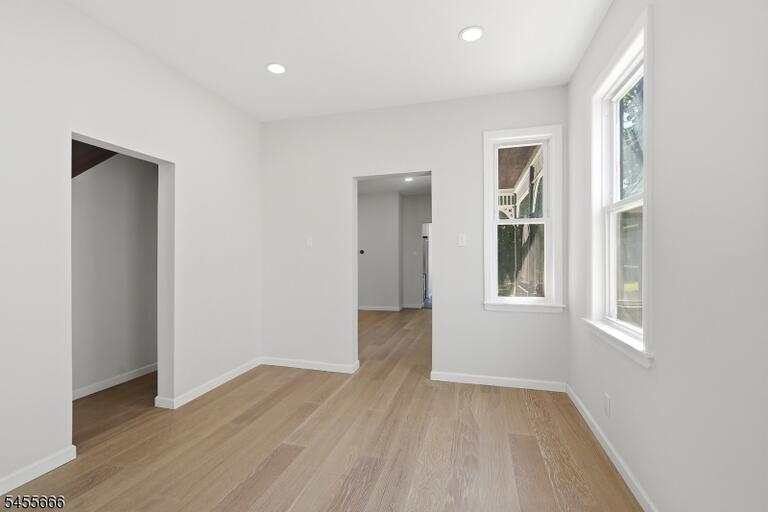 Property listing MLS 4048441 photo 6