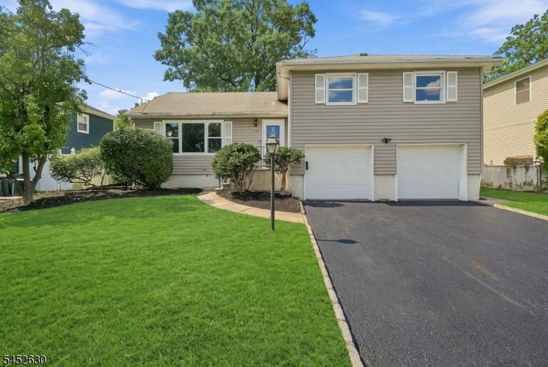 Property listing MLS 4048455 photo 1