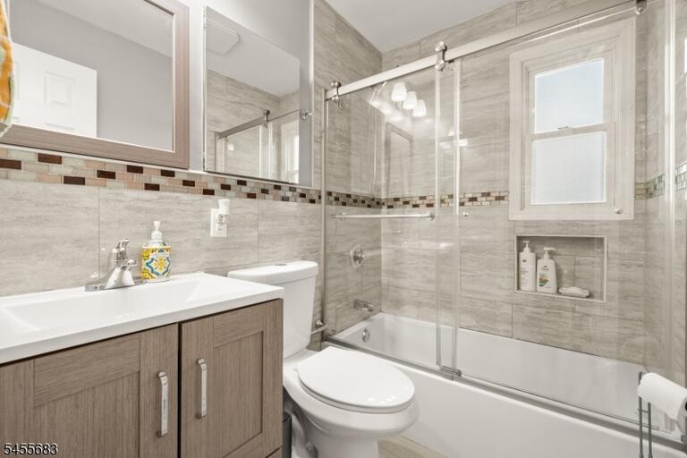 Property listing MLS 4048458 photo 11