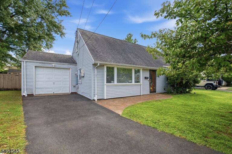 Property listing MLS 4048463 photo 2