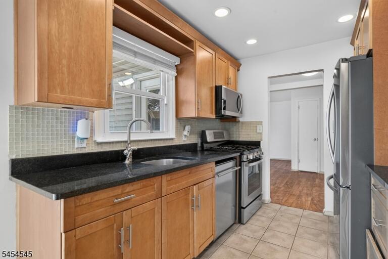 Property listing MLS 4048463 photo 7