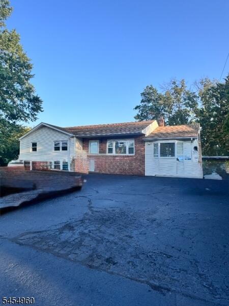 Property listing MLS 4048476 photo 1