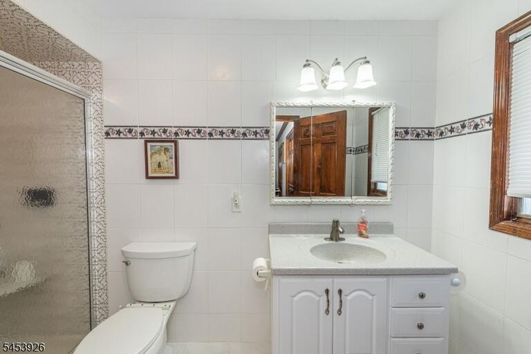 Property listing MLS 4048489 photo 8