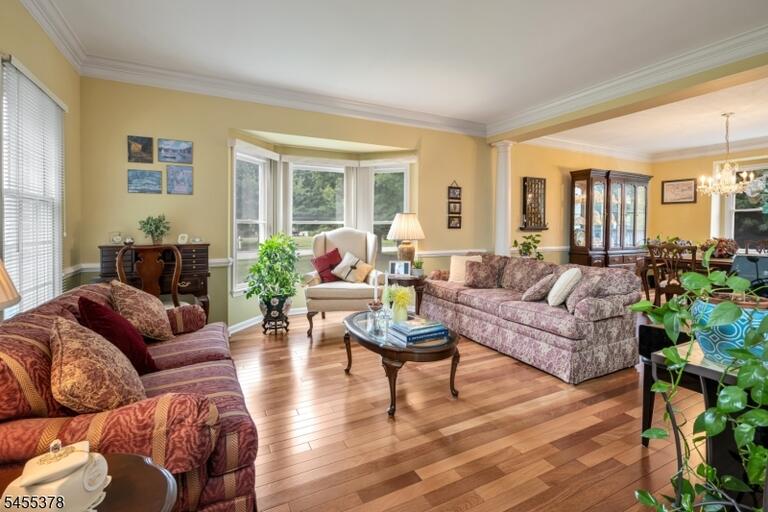 Property listing MLS 4048503 photo 9