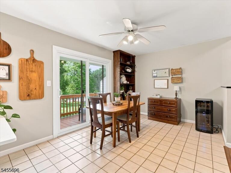 Property listing MLS 4048505 photo 11