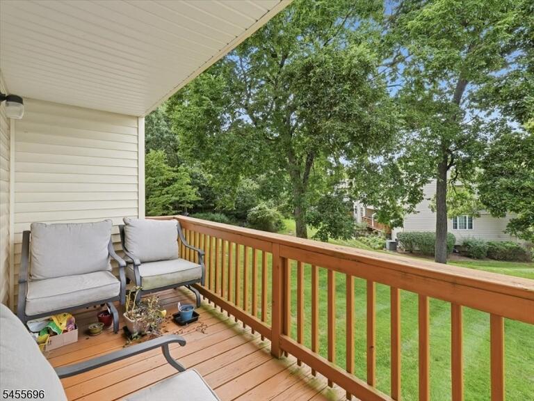 Property listing MLS 4048505 photo 27