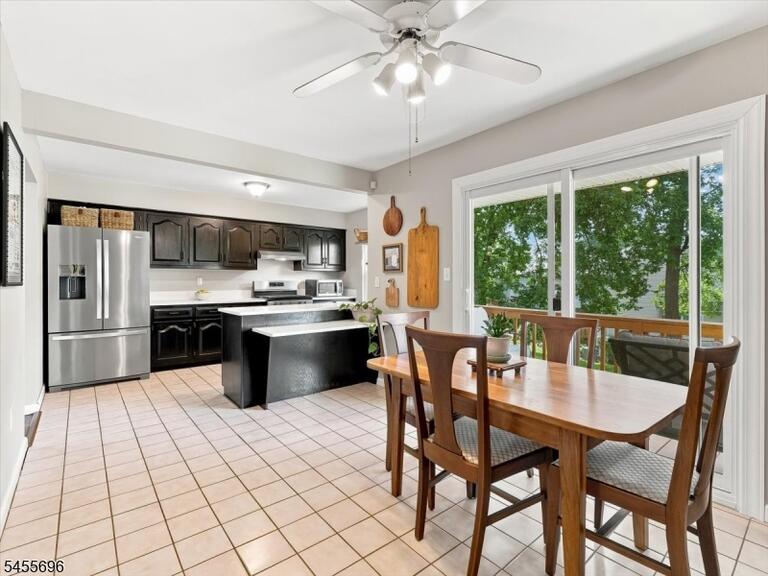 Property listing MLS 4048505 photo 7