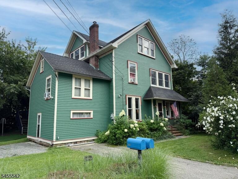Property listing MLS 4048516 photo 1