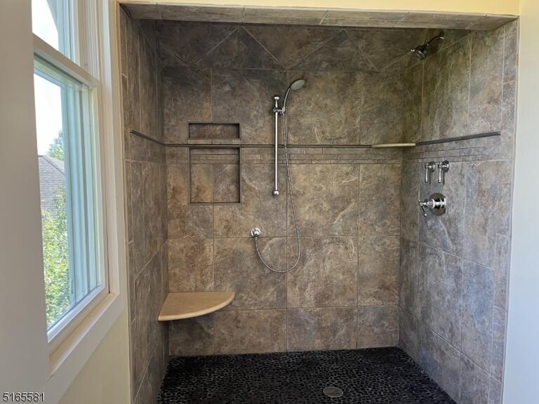 Property listing MLS 4048516 photo 14