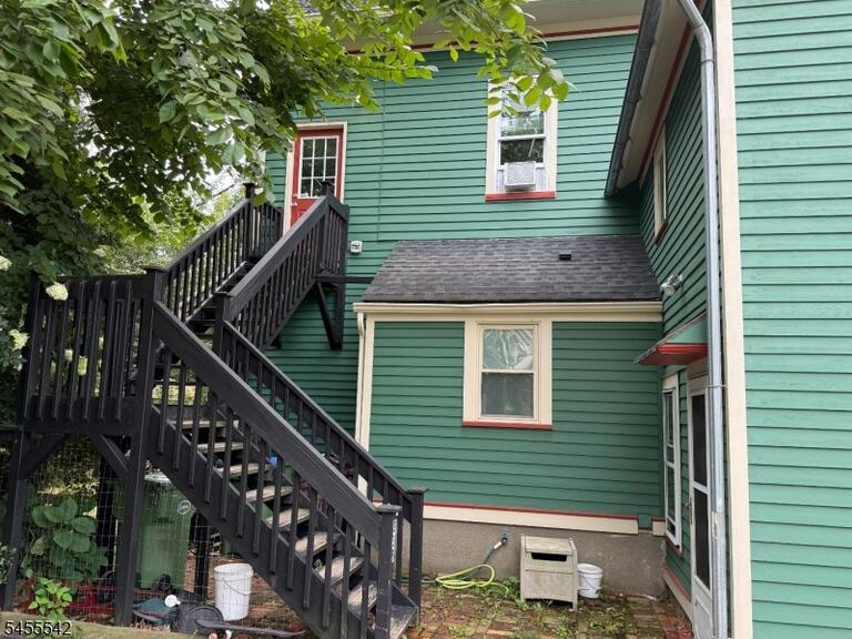 Property listing MLS 4048516 photo 3