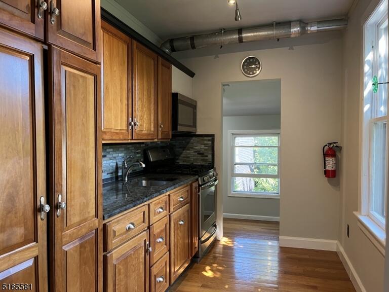 Property listing MLS 4048516 photo 5