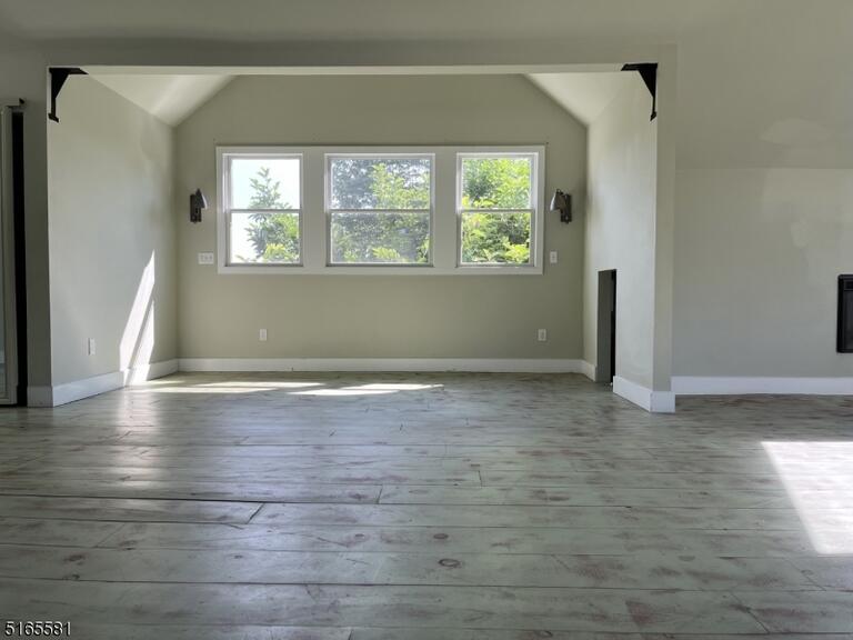 Property listing MLS 4048516 photo 7