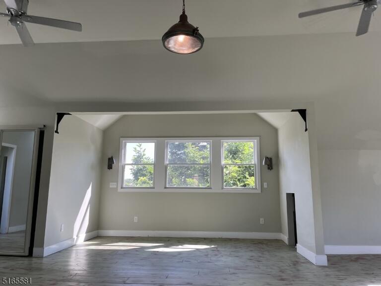 Property listing MLS 4048516 photo 8