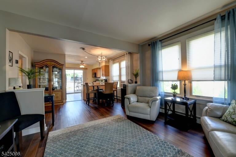 Property listing MLS 4048523 photo 9