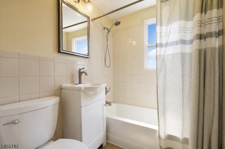 Property listing MLS 4048533 photo 7