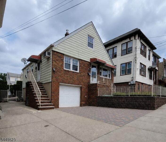 Property listing MLS 4048535 photo 2