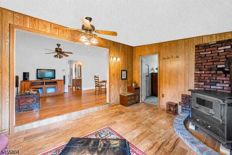 Property listing MLS 4048547 photo 12
