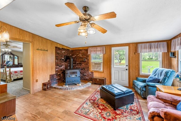 Property listing MLS 4048547 photo 14