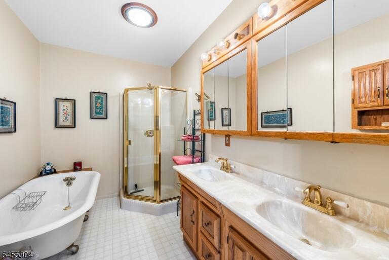 Property listing MLS 4048547 photo 18