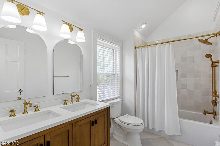 Property listing MLS 4048550 photo 22