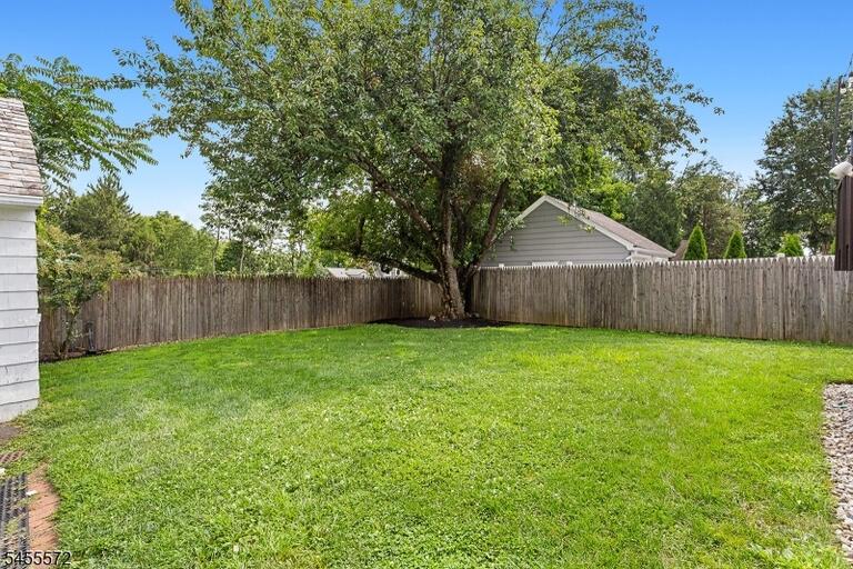 Property listing MLS 4048550 photo 36