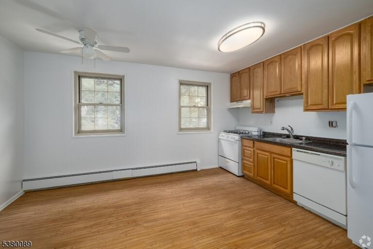 Property listing MLS 4048557 photo 1
